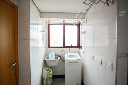 Apartamento para alugar com 220m², 2 quartos e 4 vagas Apartamento para alugar com 220m², 2 quartos e 4 vagasÁrea de Serviço