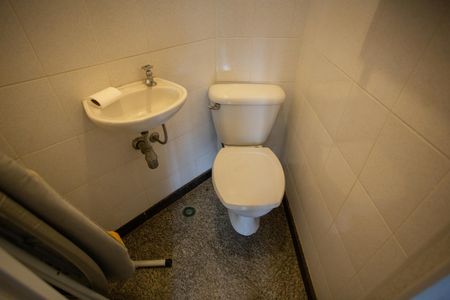 Apartamento para alugar com 220m², 2 quartos e 4 vagas Apartamento para alugar com 220m², 2 quartos e 4 vagasBanheiro de Serviço