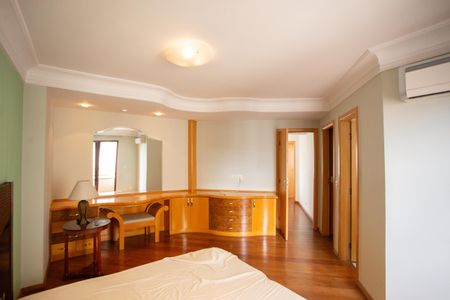 Apartamento para alugar com 220m², 2 quartos e 4 vagas Apartamento para alugar com 220m², 2 quartos e 4 vagasSuíte 1