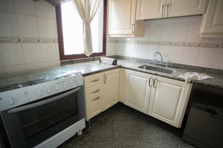 Apartamento para alugar com 220m², 2 quartos e 4 vagas Apartamento para alugar com 220m², 2 quartos e 4 vagasCozinha