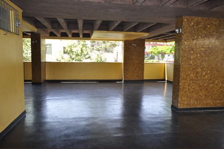 Apartamento à venda com 73m², 2 quartos e sem vagaÁrea comum