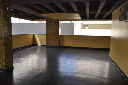 Apartamento à venda com 73m², 2 quartos e sem vagaÁrea comum