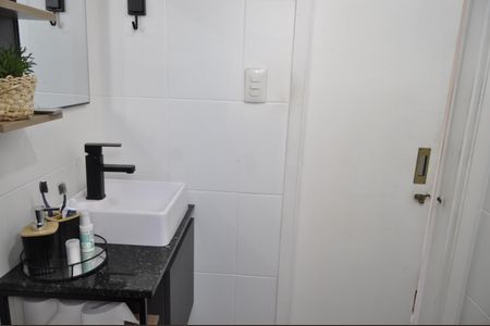 Apartamento à venda com 73m², 2 quartos e sem vagaBanheiro