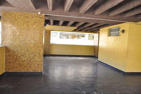 Apartamento à venda com 73m², 2 quartos e sem vagaÁrea comum