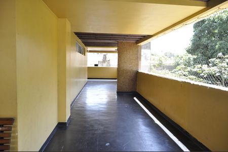 Apartamento à venda com 73m², 2 quartos e sem vagaÁrea comum