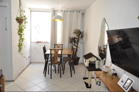 Apartamento à venda com 73m², 2 quartos e sem vagaSala