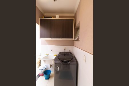 Casa à venda com 160m², 3 quartos e 4 vagasÁrea de Serviço