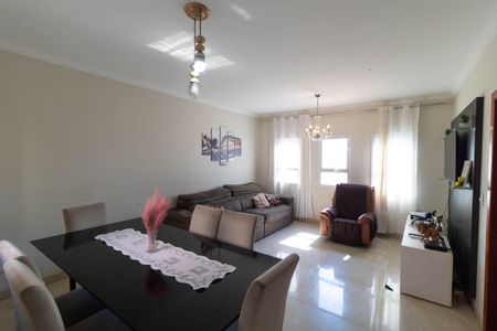 Casa à venda com 160m², 3 quartos e 4 vagasSala