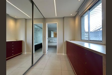 Apartamento à venda com 80m², 2 quartos e 1 vaga Apartamento à venda com 80m², 2 quartos e 1 vagaSuíte