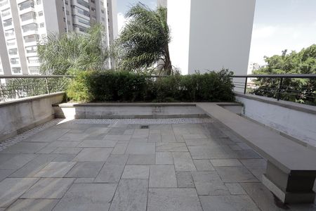 Apartamento à venda com 180m², 3 quartos e 3 vagas Apartamento à venda com 180m², 3 quartos e 3 vagasÁrea comum - Salão de festas