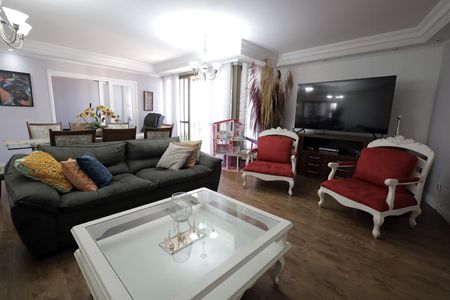 Apartamento à venda com 180m², 3 quartos e 3 vagas Apartamento à venda com 180m², 3 quartos e 3 vagasSala