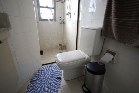 Apartamento à venda com 180m², 3 quartos e 3 vagas Apartamento à venda com 180m², 3 quartos e 3 vagasBanheiro Suíte 1