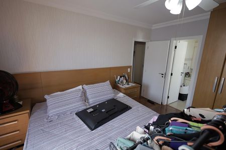 Apartamento à venda com 180m², 3 quartos e 3 vagas Apartamento à venda com 180m², 3 quartos e 3 vagasQuarto Suíte 3