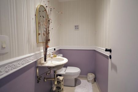 Apartamento à venda com 180m², 3 quartos e 3 vagas Apartamento à venda com 180m², 3 quartos e 3 vagasLavabo