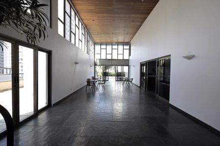 Apartamento à venda com 180m², 3 quartos e 3 vagas Apartamento à venda com 180m², 3 quartos e 3 vagasÁrea comum - Salão de festas