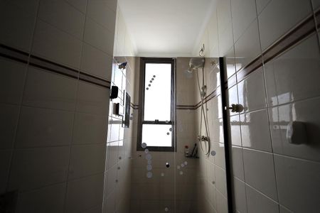 Apartamento à venda com 180m², 3 quartos e 3 vagas Apartamento à venda com 180m², 3 quartos e 3 vagasBanheiro Suíte 1
