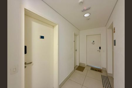 Apartamento à venda com 70m², 2 quartos e 2 vagas Apartamento à venda com 70m², 2 quartos e 2 vagasHall Apartamento