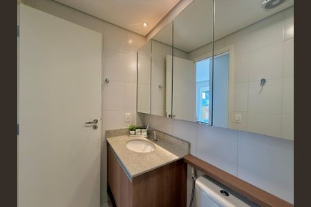 Apartamento à venda com 70m², 2 quartos e 2 vagas Apartamento à venda com 70m², 2 quartos e 2 vagasBanheiro Social