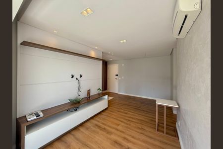 Apartamento à venda com 70m², 2 quartos e 2 vagas Apartamento à venda com 70m², 2 quartos e 2 vagasSala