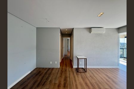 Apartamento à venda com 70m², 2 quartos e 2 vagas Apartamento à venda com 70m², 2 quartos e 2 vagasSala