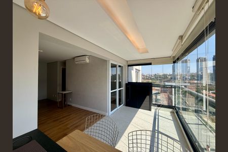 Apartamento à venda com 70m², 2 quartos e 2 vagas Apartamento à venda com 70m², 2 quartos e 2 vagasVaranda