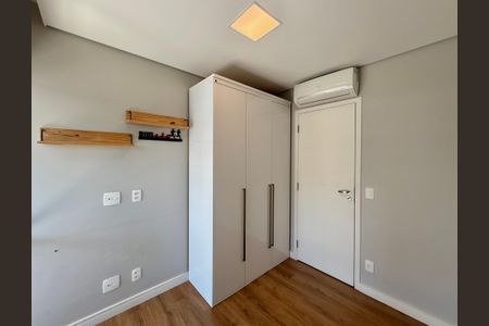 Apartamento à venda com 70m², 2 quartos e 2 vagas Apartamento à venda com 70m², 2 quartos e 2 vagasQuarto