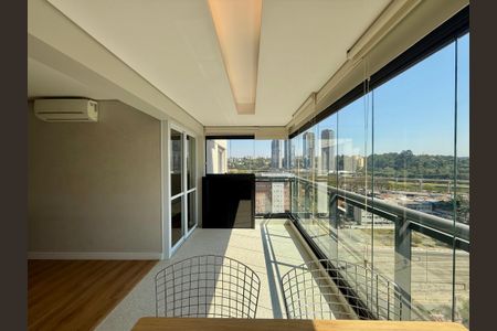 Apartamento à venda com 70m², 2 quartos e 2 vagas Apartamento à venda com 70m², 2 quartos e 2 vagasVaranda