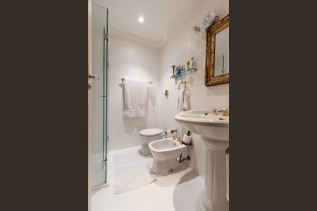 Apartamento para alugar com 130m², 2 quartos e 2 vagas Apartamento para alugar com 130m², 2 quartos e 2 vagasBanheiro Social