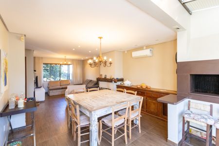 Sala de casa de condomínio à venda com 3 quartos, 175m² em Hípica, Porto Alegre