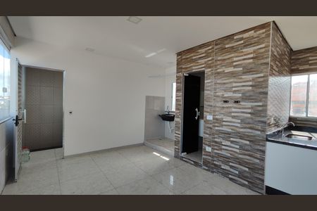 Sala de casa para alugar com 2 quartos, 80m² em Vila Lourdes, Ferraz de Vasconcelos