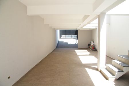 Casa à venda com 169m², 3 quartos e 7 vagasGaragem