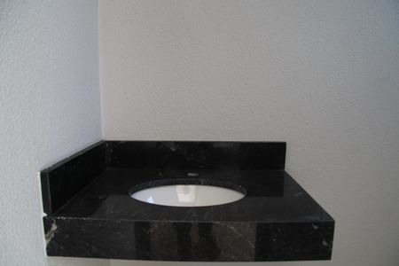 Casa à venda com 169m², 3 quartos e 7 vagasLavabo 02