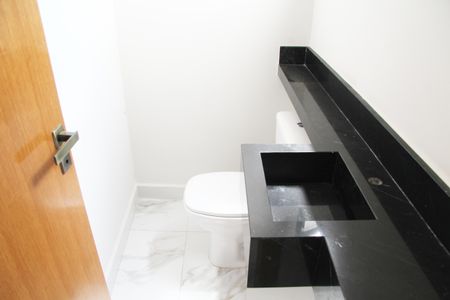 Casa à venda com 169m², 3 quartos e 7 vagasLavabo 01