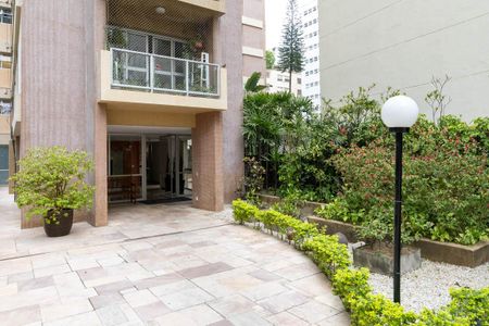 Apartamento à venda com 117m², 3 quartos e 2 vagas Apartamento à venda com 117m², 3 quartos e 2 vagasFachada