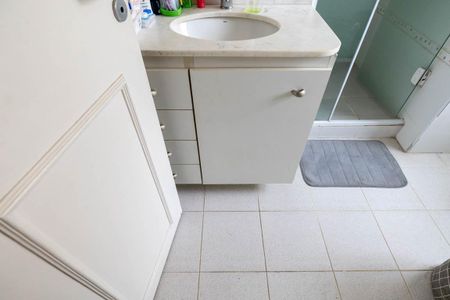 Apartamento à venda com 117m², 3 quartos e 2 vagas Apartamento à venda com 117m², 3 quartos e 2 vagasBanheiro da Suíte 2