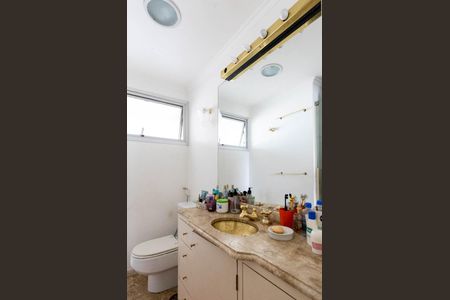 Apartamento à venda com 117m², 3 quartos e 2 vagas Apartamento à venda com 117m², 3 quartos e 2 vagasBanheiro da Suíte 1