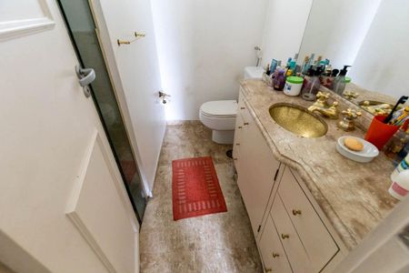 Apartamento à venda com 117m², 3 quartos e 2 vagas Apartamento à venda com 117m², 3 quartos e 2 vagasBanheiro da Suíte 1