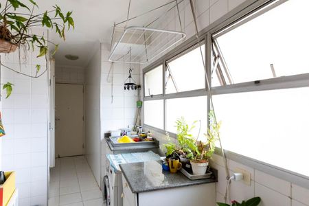 Apartamento à venda com 117m², 3 quartos e 2 vagas Apartamento à venda com 117m², 3 quartos e 2 vagasÁrea de Serviço