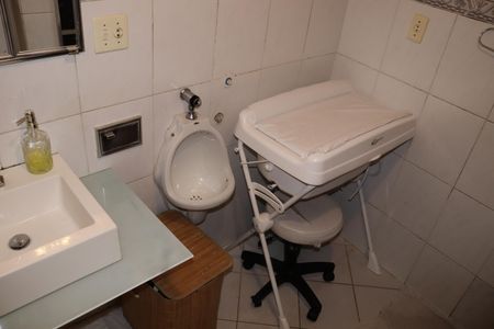 Apartamento à venda com 53m², 1 quarto e sem vagaBanheiro Social