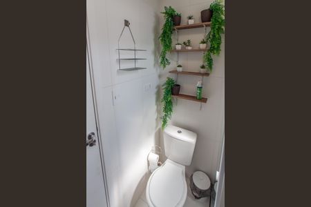 Apartamento à venda com 40m², 2 quartos e 1 vaga Apartamento à venda com 40m², 2 quartos e 1 vagaBanheiro Social