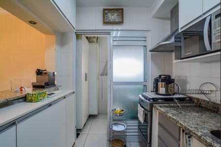 Apartamento à venda com 77m², 2 quartos e 2 vagas Apartamento à venda com 77m², 2 quartos e 2 vagasCozinha