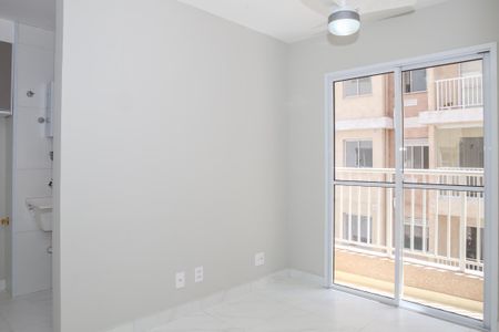 Apartamento para alugar com 39m², 2 quartos e sem vaga Apartamento para alugar com 39m², 2 quartos e sem vagaSala