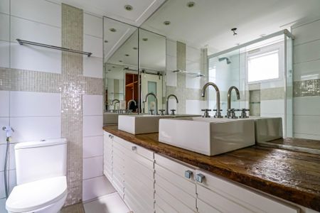 Apartamento à venda com 90m², 2 quartos e 1 vaga Apartamento à venda com 90m², 2 quartos e 1 vagaBanheiro da Suíte