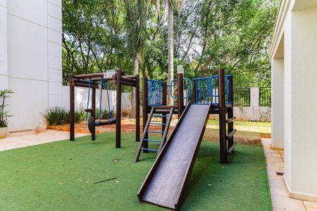 Apartamento à venda com 90m², 2 quartos e 1 vaga Apartamento à venda com 90m², 2 quartos e 1 vagaÁrea comum - Playground