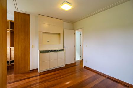 Apartamento à venda com 90m², 2 quartos e 1 vaga Apartamento à venda com 90m², 2 quartos e 1 vagaSuite