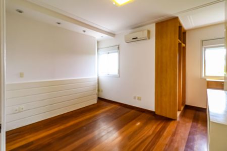 Apartamento à venda com 90m², 2 quartos e 1 vaga Apartamento à venda com 90m², 2 quartos e 1 vagaSuite