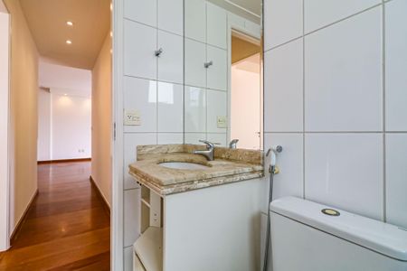 Apartamento à venda com 90m², 2 quartos e 1 vaga Apartamento à venda com 90m², 2 quartos e 1 vagaBanheiro social
