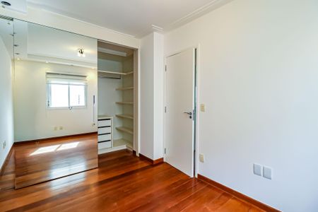Apartamento à venda com 90m², 2 quartos e 1 vaga Apartamento à venda com 90m², 2 quartos e 1 vagaQuarto