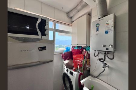 Apartamento à venda com 80m², 3 quartos e 2 vagas Apartamento à venda com 80m², 3 quartos e 2 vagasCozinha e Área de Serviço