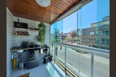 Apartamento para alugar com 77m², 3 quartos e 2 vagasVaranda